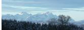 Blick vom Balkon auf schweizer Berge